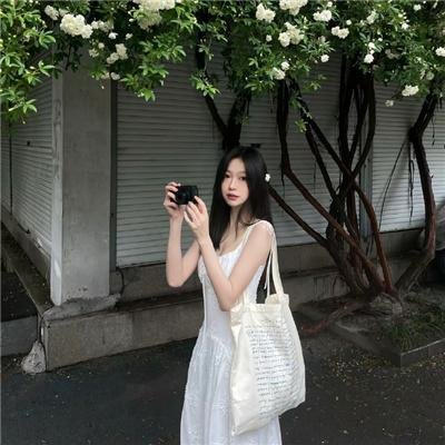 内心强大的美女白川